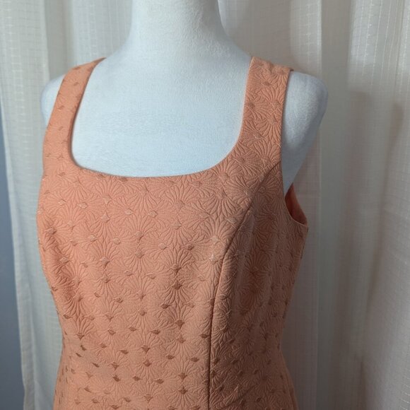 The Limited Sheath Dress, Sleeveless, Peach, Fully Lined, Size 8 - Picture 2 of 9